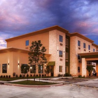 Отель Best Western Lindsay Inn & Suites в городе Линдсей, США
