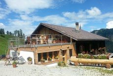 Отель Bauernhof Buel Fewo Gmachli в городе Валендас, Швейцария