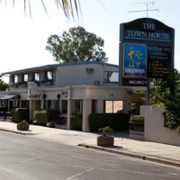 Отель The Town House Sundowner Goondiwindi в городе Гундивинди, Австралия