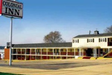 Отель Colonial Inn Dyersville в городе Дайерсвилл, США
