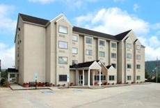 Отель Microtel Inn & Suites Robbinsville в городе Роббинсвилл, США