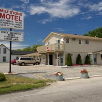 Отель Milestone Motel в городе Коллингвуд, Канада