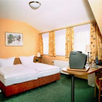 Отель Hotel Zum Felsenkeller Sohren в городе Зорен, Германия