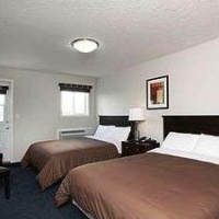 Отель Alberta Inn & Suites в городе Уэтаскивин, Канада
