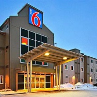 Отель Motel 6 Brandon в городе Брендон, Канада