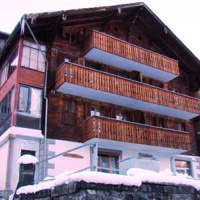 Отель Chalet Alpina Spa в городе Шампери, Швейцария