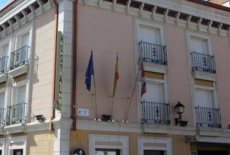Отель Hostal Virgen del Villar в городе Лагуна-де-Дуэро, Испания