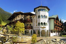 Отель Alpin Wellness Hotel Kristiania в городе Пейо, Италия