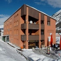 Отель Youth Hostel Pontresina в городе Челерина, Швейцария