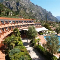 Отель Hotel Saturno в городе Лимоне-суль-Гарда, Италия