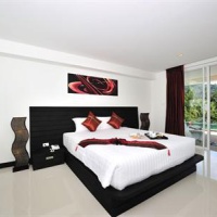 Отель Lae Lay Suites Phuket в городе Карон, Таиланд