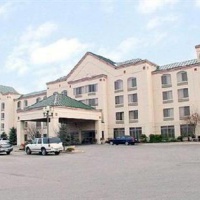 Отель The Plaza Hotel & Suites в городе Вайнона, США