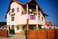 Отель Pension Clasic Floresti в городе Savadisla, Румыния