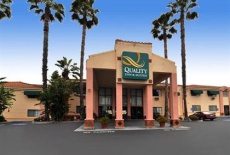 Отель Quality Inn & Suites Walnut в городе Роленд Хайтс, США