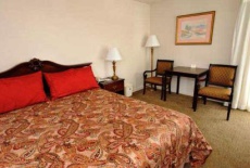 Отель Monarch Resort в городе Пасифик Гров, США