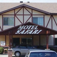 Отель Auberge Safari-Motel в городе Шавиниган, Канада