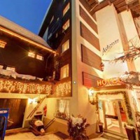 Отель Adonis Hotel Zermatt в городе Церматт, Швейцария