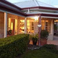 Отель Noosa Valley Manor Luxury Bed and Breakfast Doonan в городе Юмунди, Австралия