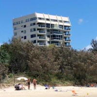 Отель 84 The Spit Holiday Apartments в городе Мулулаба, Австралия
