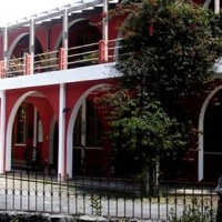 Отель Posada de Carlos V в городе Кобан, Гватемала