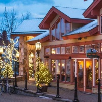 Отель The Black Bear Lodge в городе Страттон, США