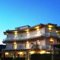 Отель Hotel Souris Rovies в городе Ровиес, Греция