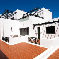 Отель Playa Club Apartments Lanzarote в городе Puerto del Carmen, Испания