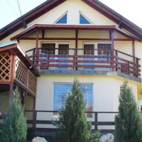 Отель Pensiunea Cold Mountains в городе Рышнов, Румыния
