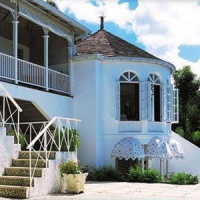 Отель Paradise Roundhill Pineapple House-Montego Bay в городе Монтего-Бэй, Ямайка