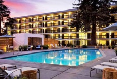Отель Hotel Paradox в городе Скотс Валли, США