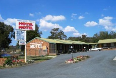 Отель Woomargama Village Hotel Motel в городе Вумаргама, Австралия