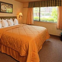 Отель Econo Lodge Inn & Suites Victoria в городе Эскьимальт, Канада