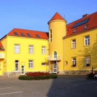 Отель Hotel Apollon Valtice в городе Вальтице, Чехия