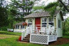 Отель Bay Leaf Cottages & Bistro в городе Линкольнвилл, США