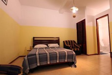 Отель Residencial Alto Fortim в городе Минделу, Кабо-Верде
