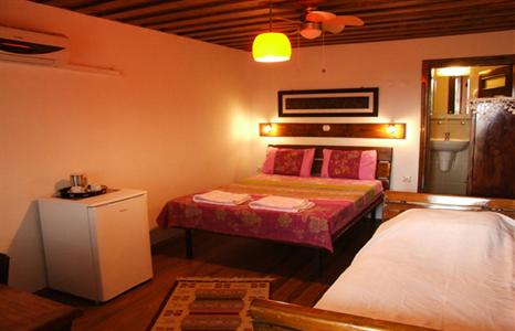 Akropolis Guest House