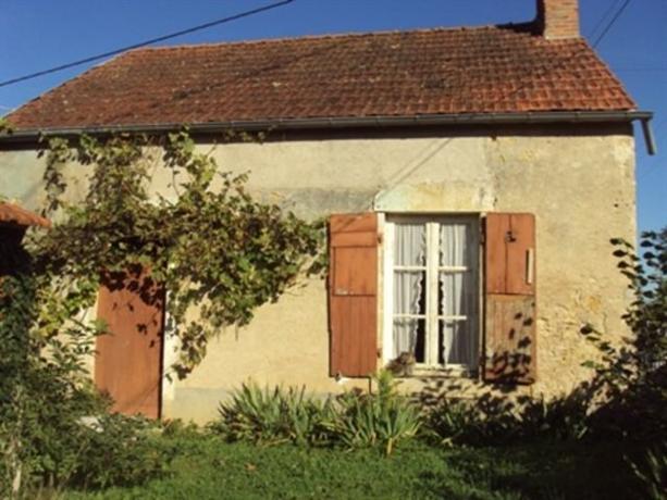 Homestay in Issoudun near Issoudun Train Station