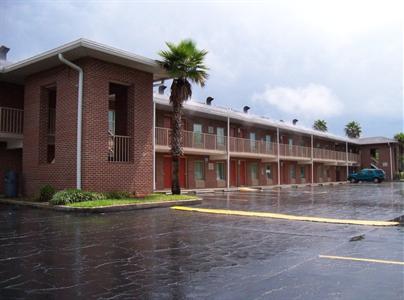 Jaxport Inn