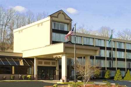 Holiday Inn Danbury-Bethel At I-84