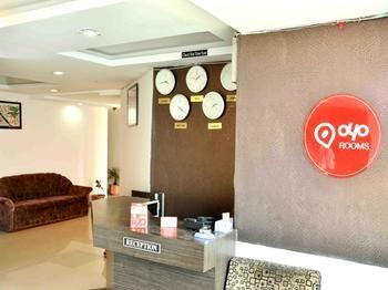 OYO Rooms Sayaji Square 2