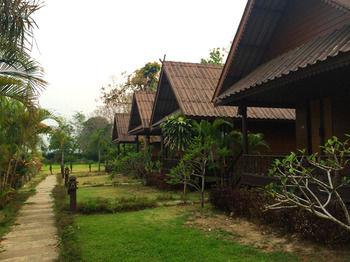 Pai Reaunthai Village
