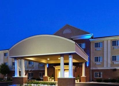 Holiday Inn Express Hotel & Suites Defiance