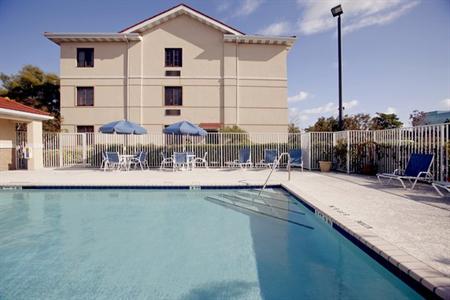 Extended Stay Deluxe Miami - Airport - Doral