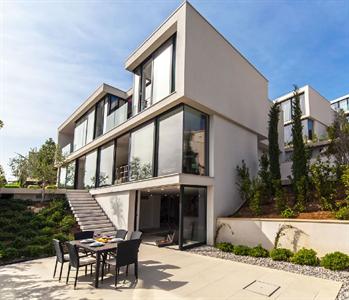 Golden Rays Apartments