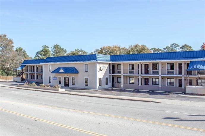 Rodeway Inn & Suites Fort Jackson