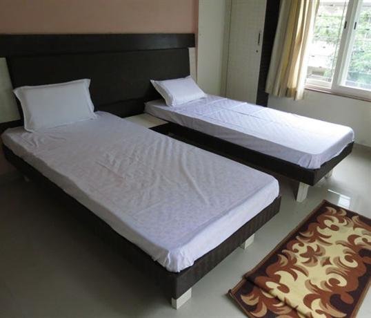 CozyNest Service Apartments - Baner Pune