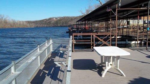 Taneycomo Lakefront Resort