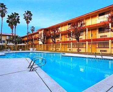 Quality Inn & Suites Bakersfield