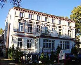 Hotel Pension Katy Haus Troja