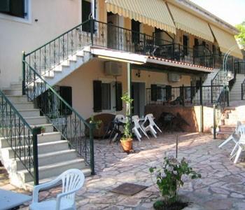 Penelope Studios And Apartments